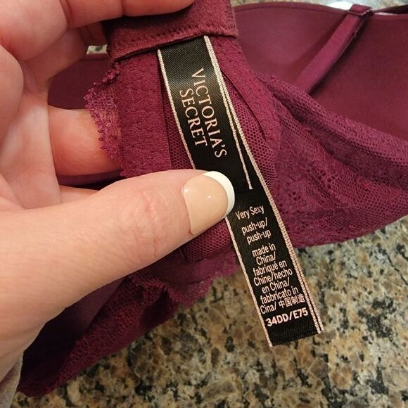 Victoria's Secret Very Sexy Push-Up Bra maroon Size 34DD - Picture 4 of 5